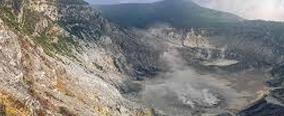 Tangkuban Perahu Sambil Napas Tilas Sejarah